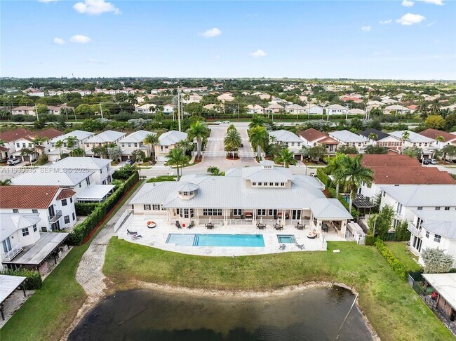 Building Photo - 6933 NW 104th Ct