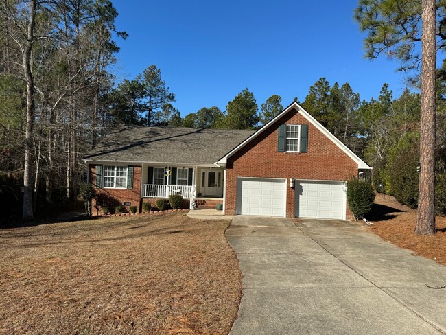 Primary Photo - Carolina Lakes! 3BR/ 2 BATH Gorgeous Ranch...