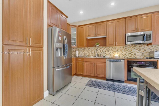 Building Photo - 8612 Buckskin Manor