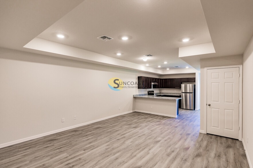 Building Photo - 12225 Tetzel Ave