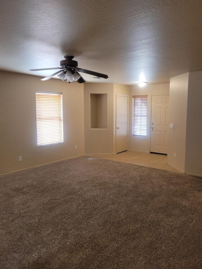 Building Photo - 16377 W Cottonwood St