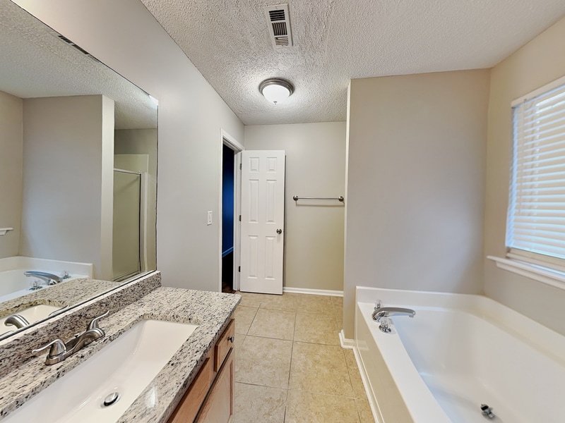 Building Photo - 3551 Lehigh Way