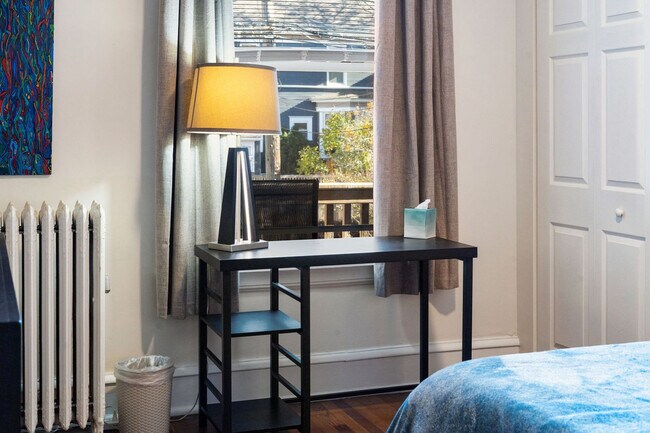 Building Photo - 6229 N Wayne Ave