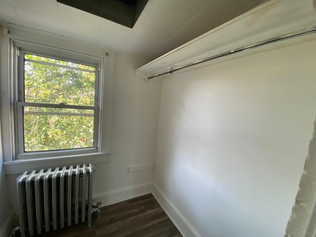 Building Photo - 2110 Ramsay St