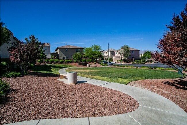 Building Photo - 7927 Bartlett Peak St