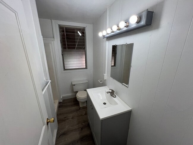 Building Photo - Charming 3-Bedroom Plantation Cottage in K...