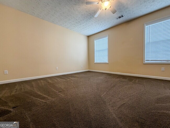 Building Photo - 2711 Highland Ridge NW