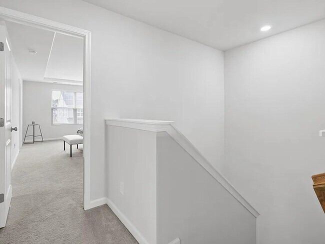 Building Photo - Lease OR Lease to Own