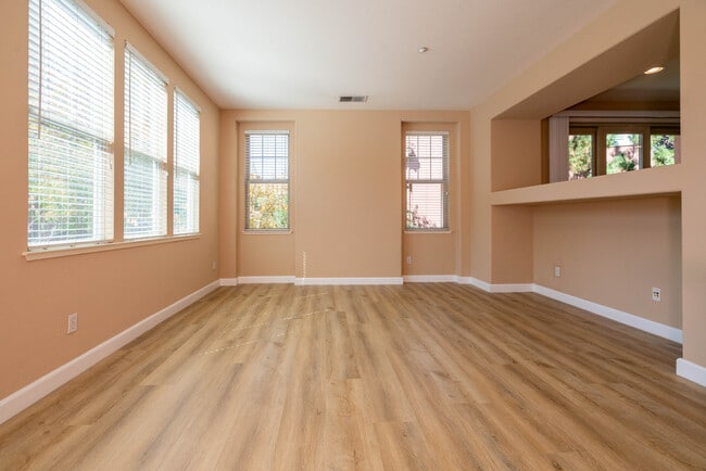 Building Photo - 4390 Rivermark Pky
