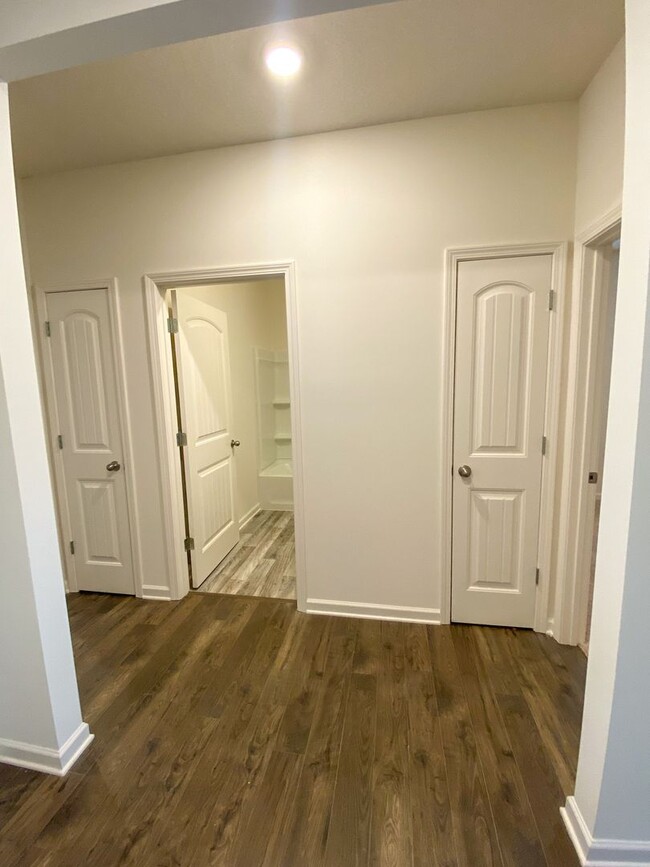 Building Photo - 3 bed 2 bath new construction in 2023 in M...