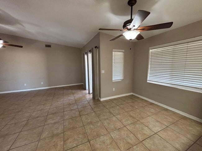Building Photo - 3 Bedroom - 2 Bath Home