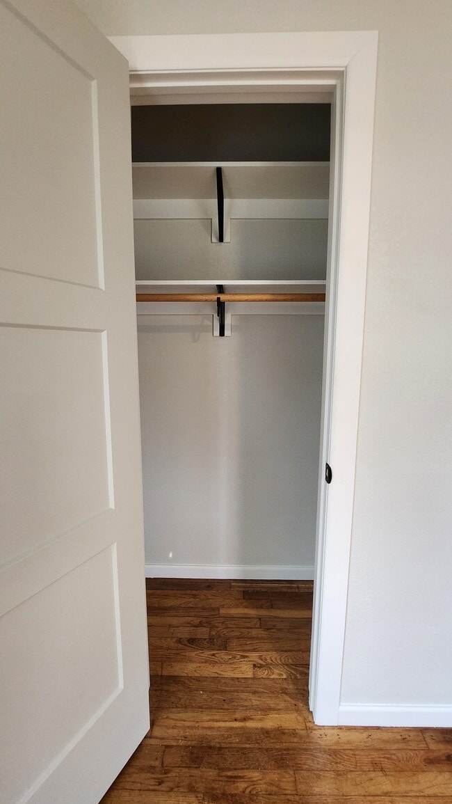 Building Photo - 1503 S 15th St