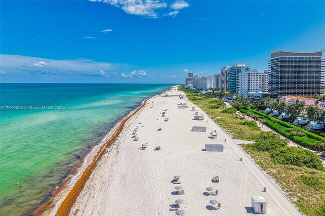 Building Photo - 6039 Collins Ave