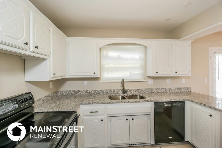 Building Photo - 1604 Pennington Cir