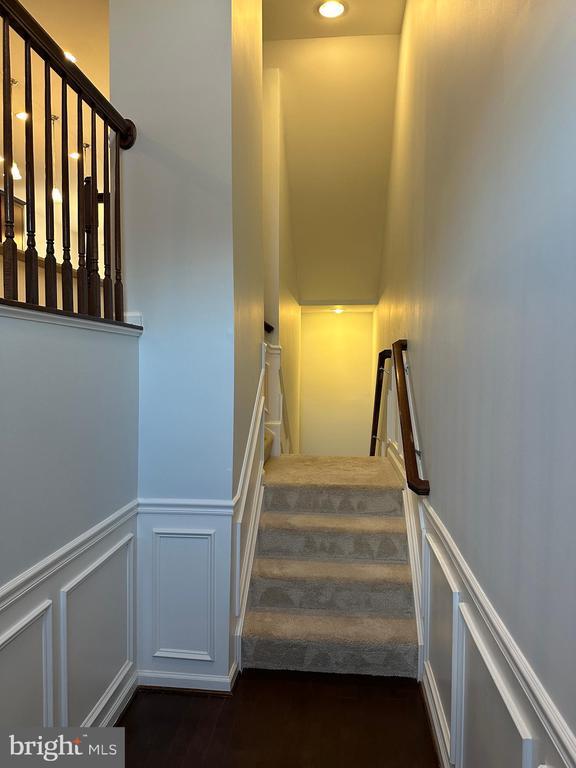 Building Photo - 9075 Alexander Way
