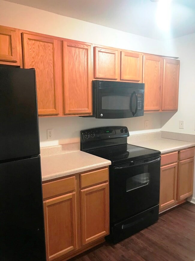 Building Photo - 819 Bellview Way