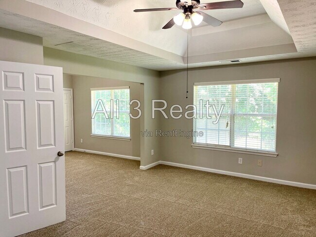 Building Photo - 60 Spring Lake Terrace