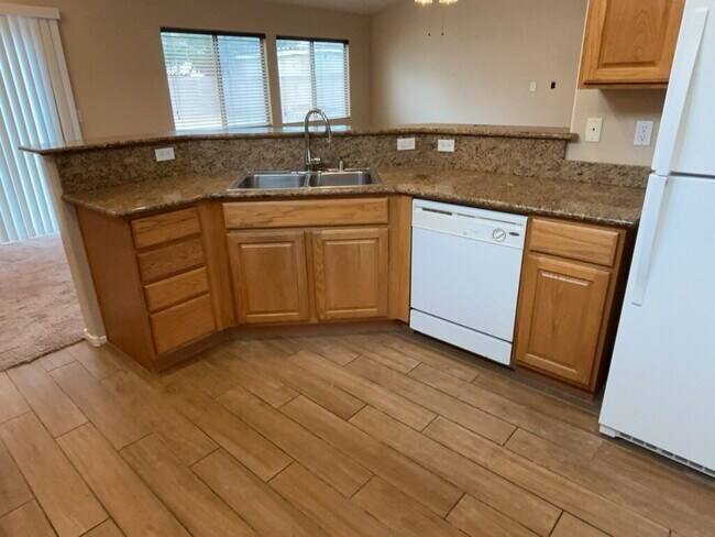Building Photo - 3-Bed Oasis with 2.5 Baths in North Las Vegas – 1501 Sq Ft of Comfort Await!