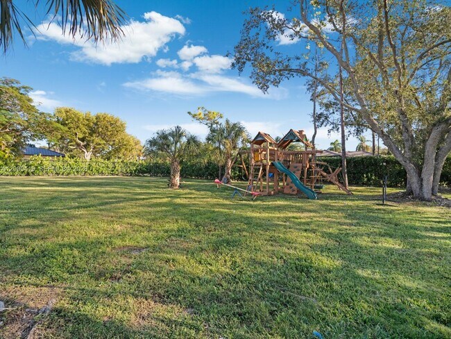 Building Photo - 18326 SW 83rd Pl