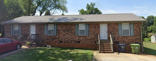 Building Photo - 301 Williamson St