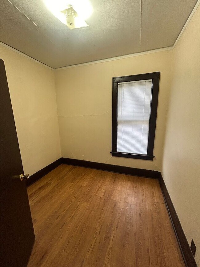 Building Photo - 1530N29thJ