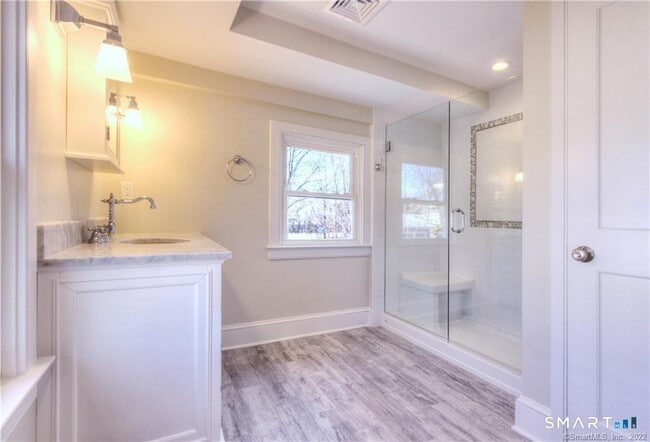 Building Photo - 45 Church St