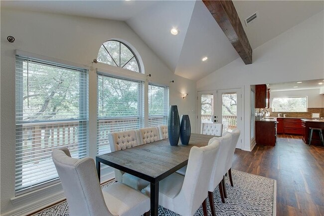 Building Photo - 9305 Granada Hills Dr