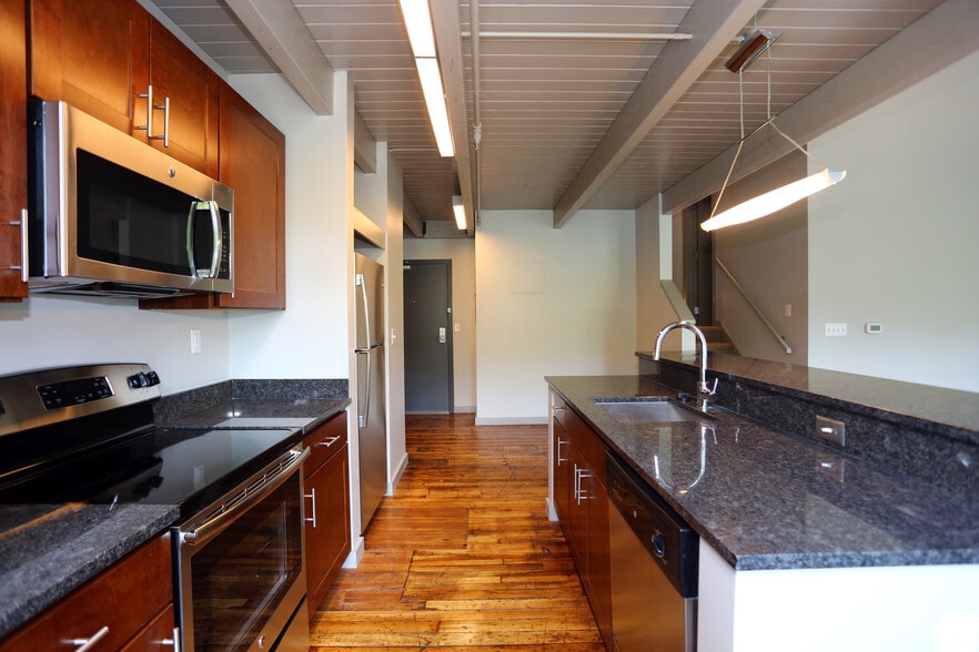 Studio Loft Hardwood - Whitehall Mill