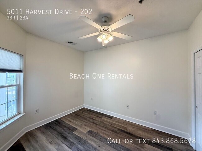Building Photo - 5011 Harvest Dr