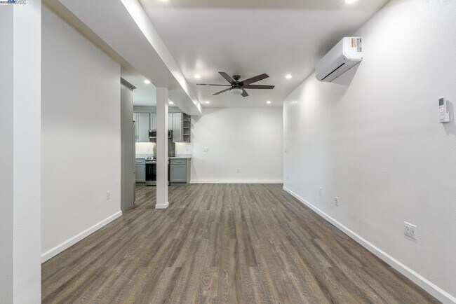 Building Photo - 16318 Maubert Ave