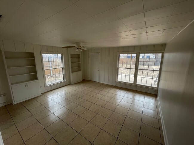 Building Photo - 2510 31st St