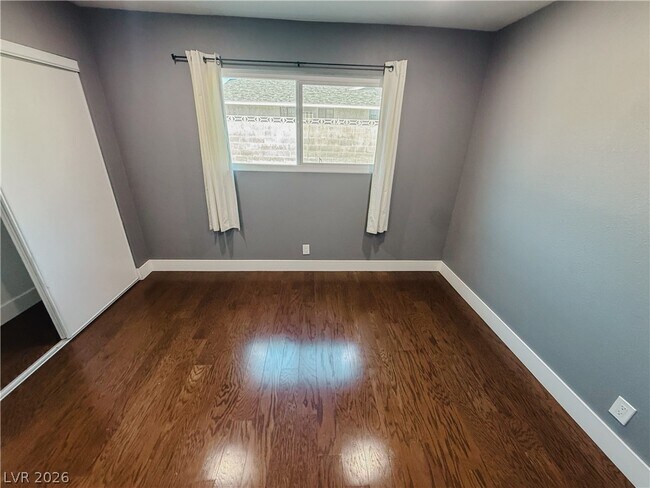 Building Photo - 2580 E Hacienda Ave