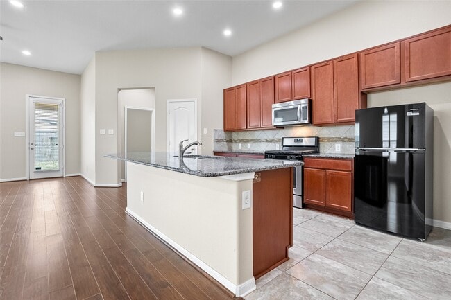 Building Photo - 6530 Bayliss Valley Ln