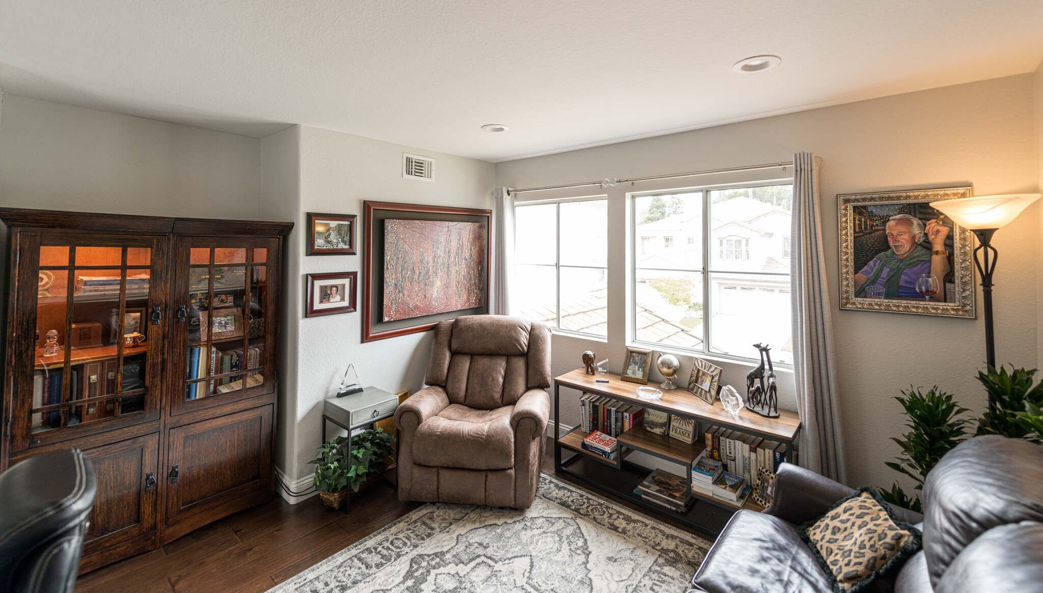 Building Photo - 4623 Da Vinci St