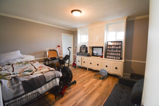 Building Photo - Charming 3-Bed, 1-Bath Home for Rent Near St Marys Hospital!