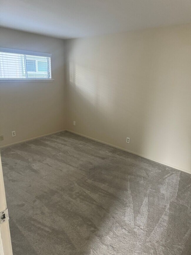 Building Photo - 5748 Via Monte Dr