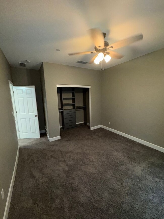 Building Photo - A Great House to Call Home!