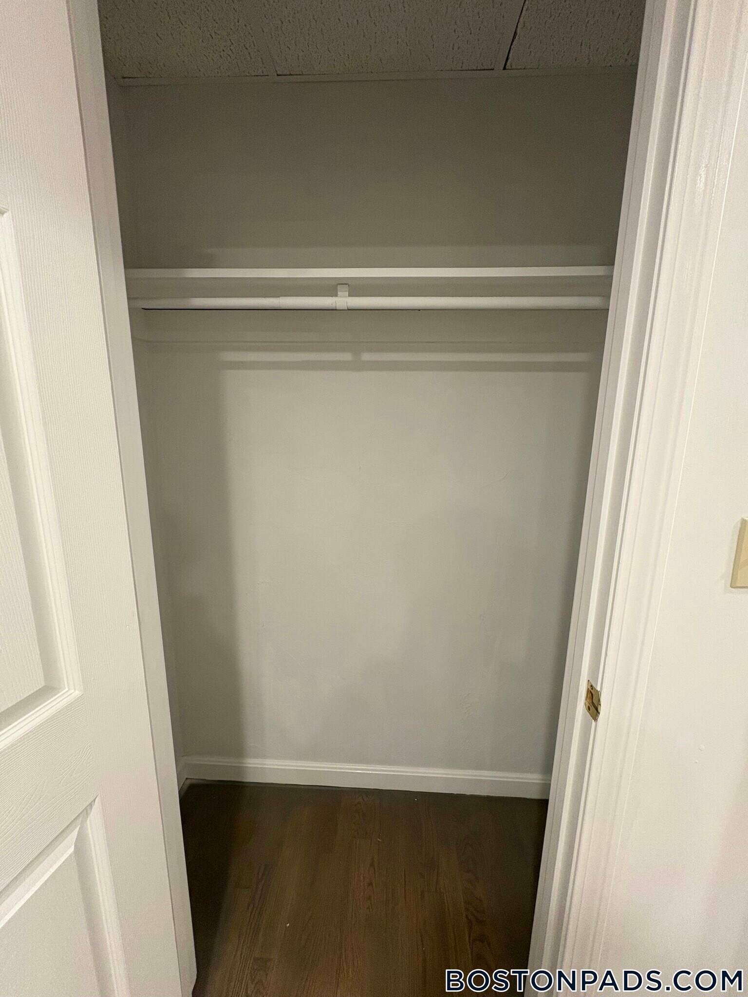 Building Photo - 77 Park Dr