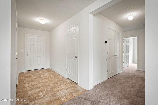 Building Photo - 12850 Buckhorn Ln