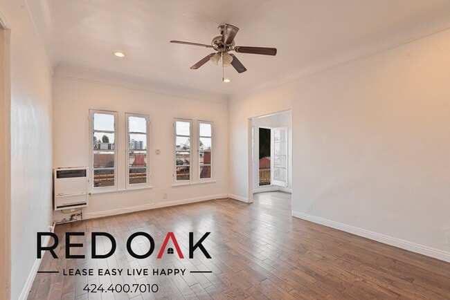 Primary Photo - 706 N St Andrews Pl