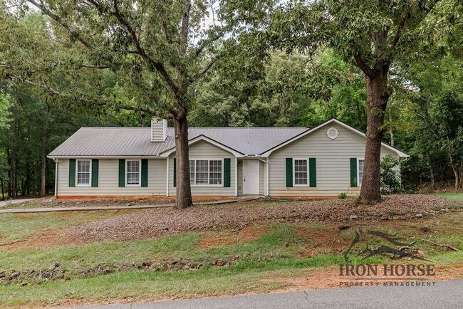 Building Photo - 335 Oak Meadows Dr