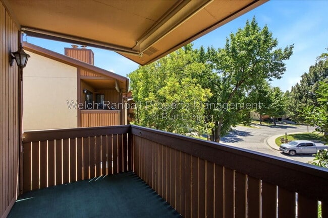 Building Photo - 6871 Countrywoods Cir
