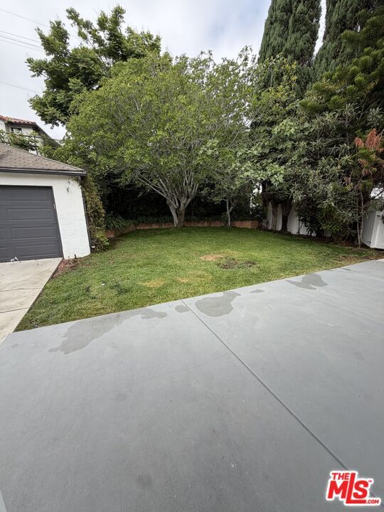 Building Photo - 9220 Monte Mar Dr