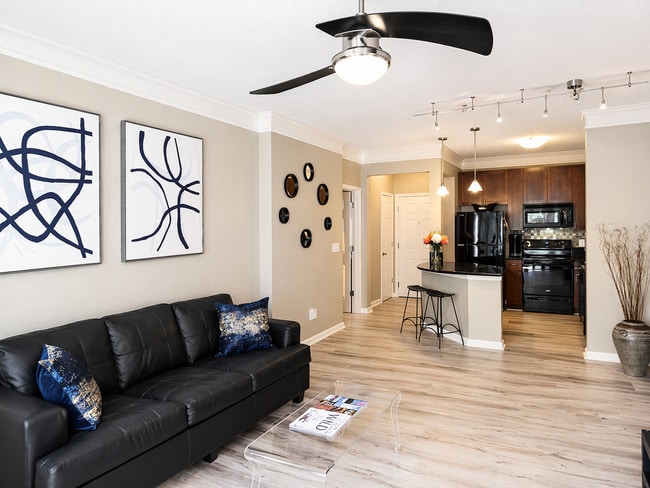 Building Photo - 401 16th St NW