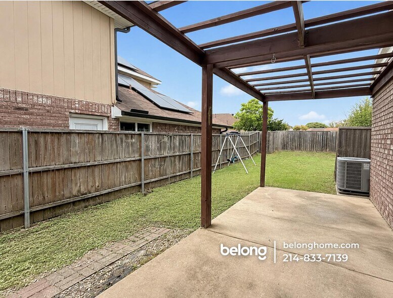 Building Photo - 807 Burr Oak Dr