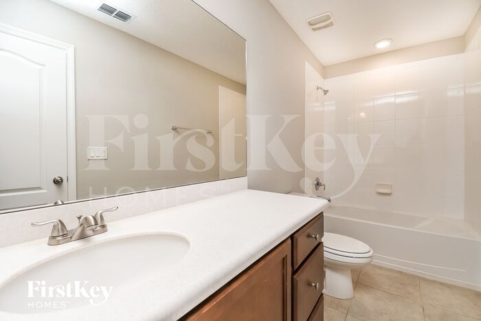 Building Photo - 15745 Rachel Creek Dr