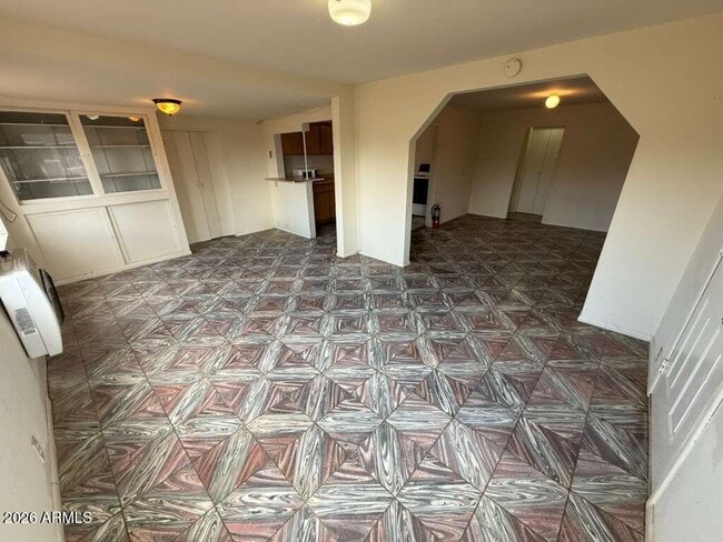 Building Photo - 1365 E 20th St