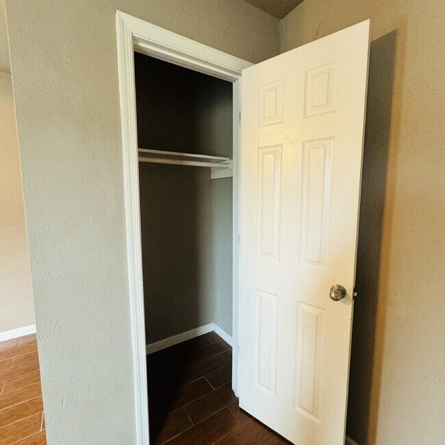 Building Photo - 2451 Clayborn