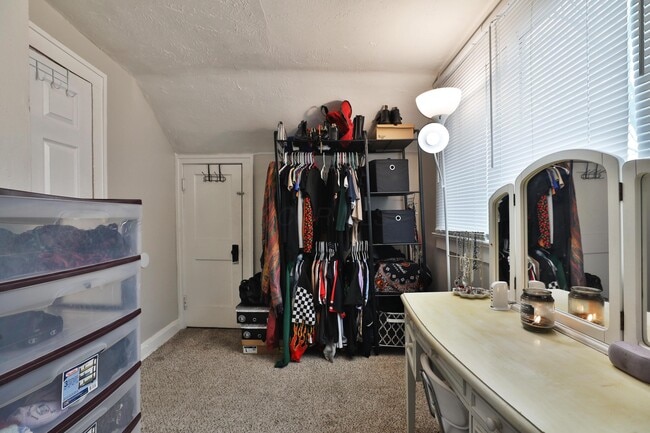 Building Photo - 1599 Mooberry St