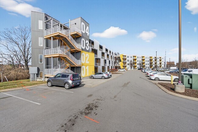 Building Photo - 400 Herron Dr